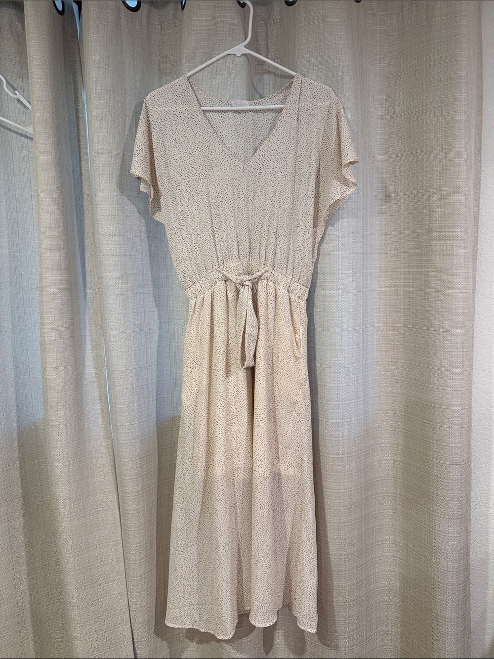 Sienna Sky Cream V-Neck Maxi Dress with Tie Waist